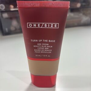 One/Size Turn Up The Base BBB Cream Foundation (Light 2G)
